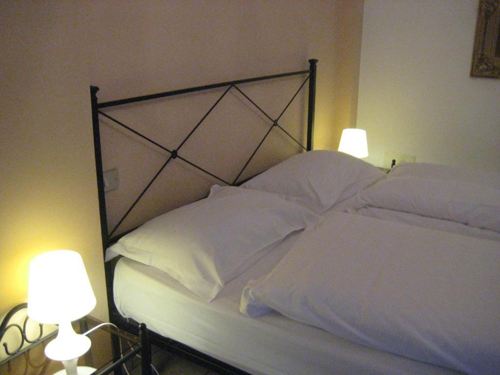 Villa Margherita Lake Maggiore Room photo